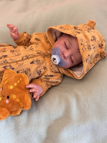 Bébé reborn authentique - ,