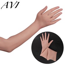 Un paio di guanti realistici