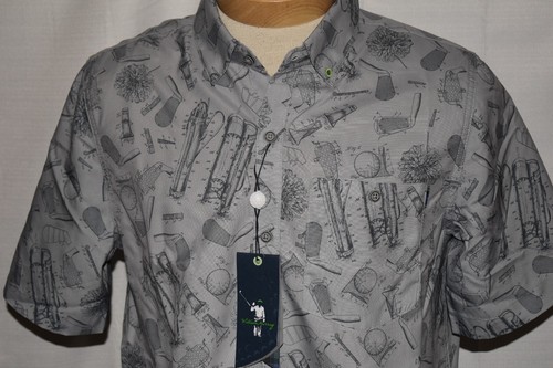 Camicia nuova con etichette