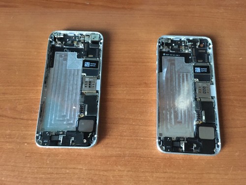 Iphone per pezzi - x2, di
