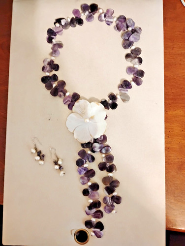 Set collana orecchini a - set,