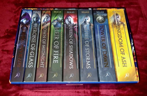 Throne glass box - of,