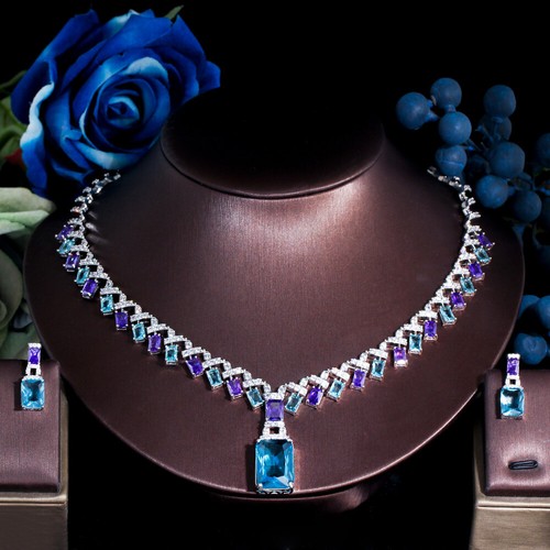 Orecchini goccia zirconi blu
