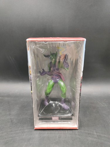 Classic marvel figurine - marvel,