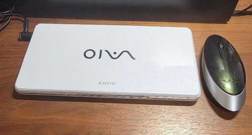 Sony vaio vgn - vgn-p70h, bianco