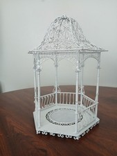 Gazebo in filo formato casa