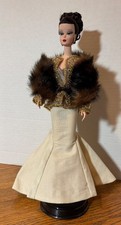 2002 FAO Schwarz Silkstone Model Barbie ‘CHATAINE’ - LE 600 - B4425