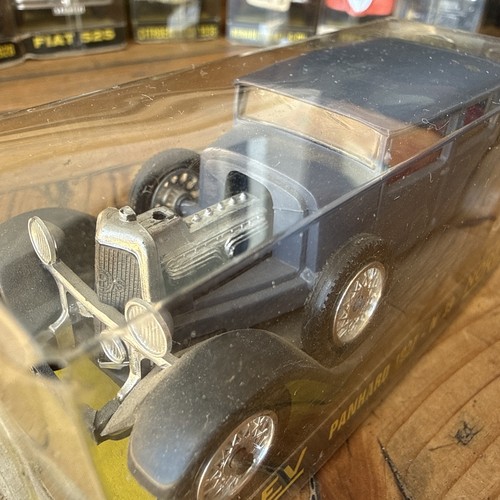 Les miniatures norev - les,