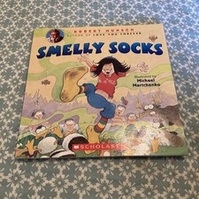Smelly Socks by Robert Munsch