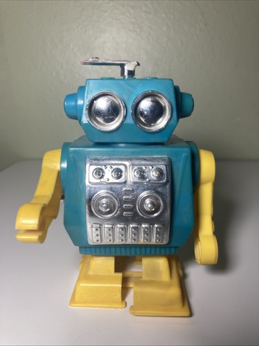 Robot vintage space figure - robot,