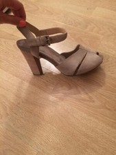 Sandali tacco a blocco in