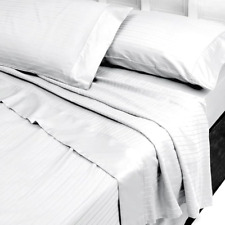 Completo Lenzuola Matrimoniali Tinta Unita in Raso di Cotone Effetto Rigato