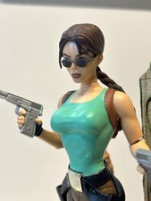 Tomb Raider Lara Croft in Jungle 1999 Action Figure Statue