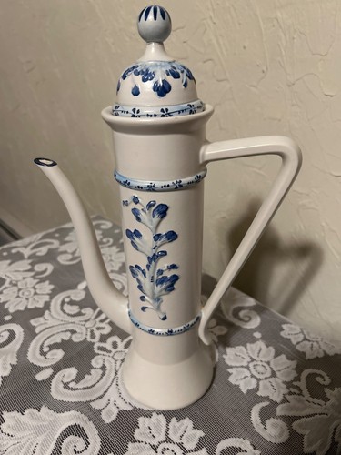 Caraffa con coperchio