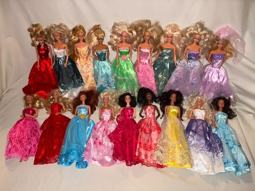 Lotto bambole barbie 18 - lotto, barbie,