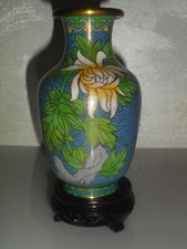 VINTAGE VASO IN BRONZO A SMALTI CLOISONNÈ,SFONDO CELESTE CINA XXSECOLO H 16 CM