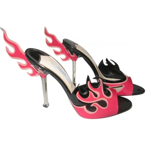 2012 prada flame - 2012,
