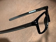 Nuovi occhiali da sole Oakley nero polacco Holbrook Mix montatura 09384-0657 57-17-138