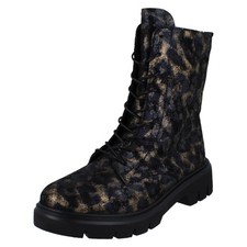 Donna Remonte Stile Militare