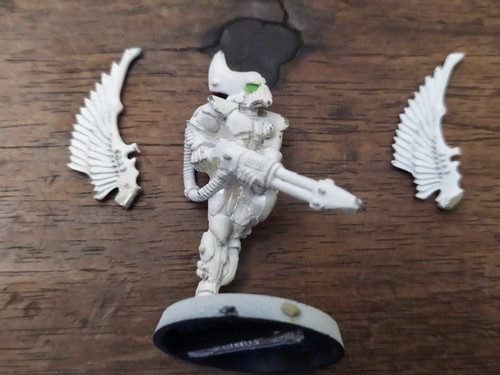 Eldar swooping hawk - swooping,