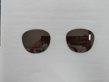 Lenti Oakley