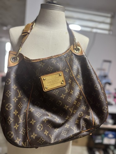 Louis vuitton monogram - louis,