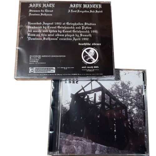 Aske deathlike silence - -,