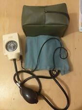 Misuratore di pressione da braccio, manuale a pompa. Da collezione