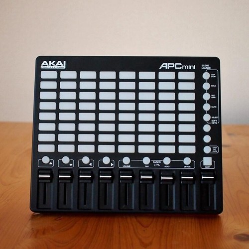 Controller midi usb - controller, akai