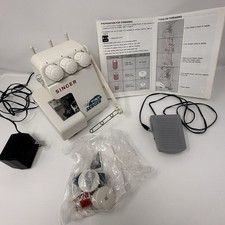 Singer Tiny Serger Macchina