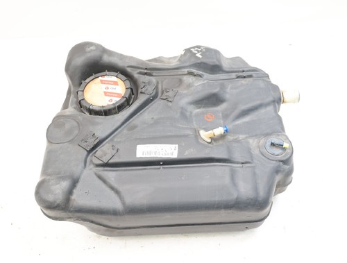Tanica benzina volvo v50 - benzina,