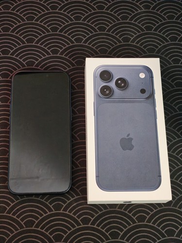 Apple iphone pro deep blue - 17,