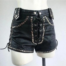 Pantaloncini donna stringati borchie pelle nera vintage anni 70 biker festa gotica