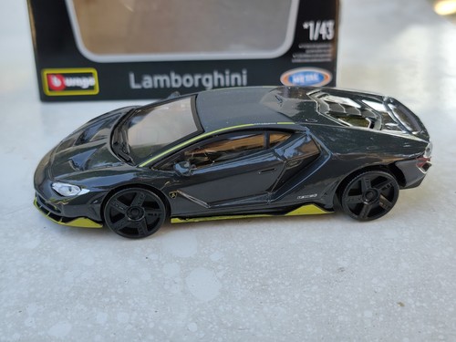 Modellino die cast auto