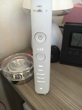 PHILIPS Sonicare DiamondClean