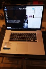 MACBOOK PRO 2009 17 INCH 8GB