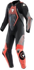 Dainese Audax D-Zip 1tlg. Perf. Lederkombi (Nero/Rosso Neon / Antracite) TG:52