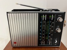 Sharp 70's Radio FM Portatile