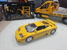 Modello auto Burago Bugatti