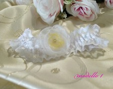 Giarrettiera sposa in pizzo con applicazioni uncinetto e organza, fatta a mano