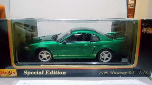 Ford mustang del 1999 - 1:18,