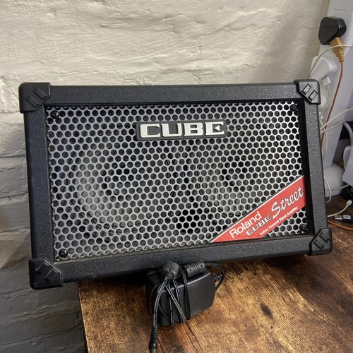 Amplificatore stereo - , a