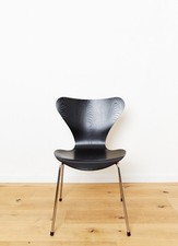 Sedia Arne Jacobsen 3107 per
