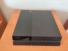 Sony PlayStation 4 (CUH-1116B)