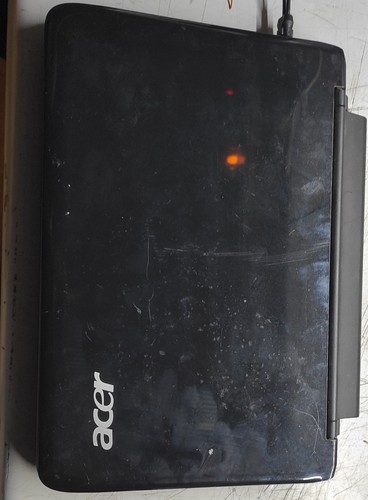 Acer aspire one - za3, z520