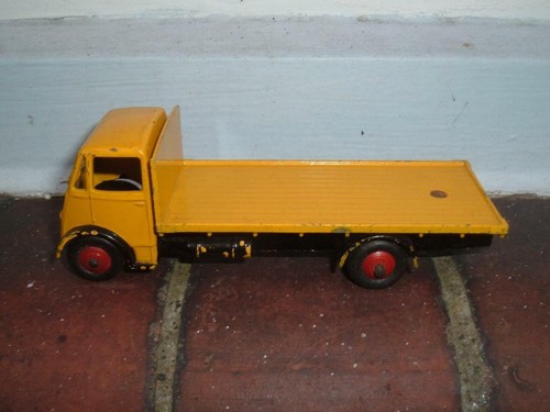 Dinky 512 guy - guy, in