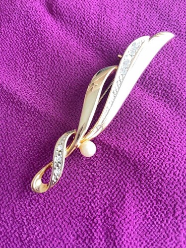 Spilla vintage color oro con