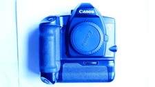 Canon EOS 3 + Canon PB-E2 Grip