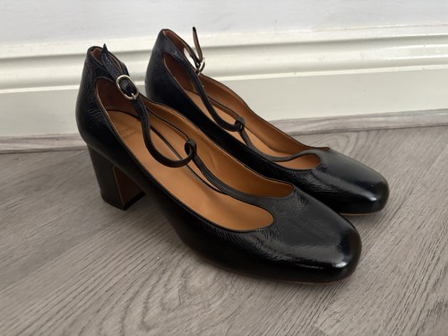 Scarpe con tacco - , a