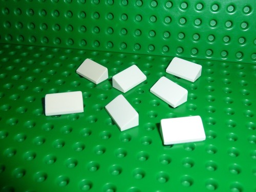 Lego white slope brick - x,